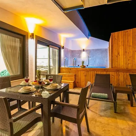 Near Kaputas, Luxury Apartment With Pool شقة *