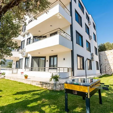 Near Kaputas, Luxury Apartment With Pool شقة *